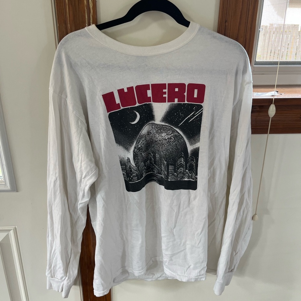 Lucero Graphic Long Sleeve Shirt